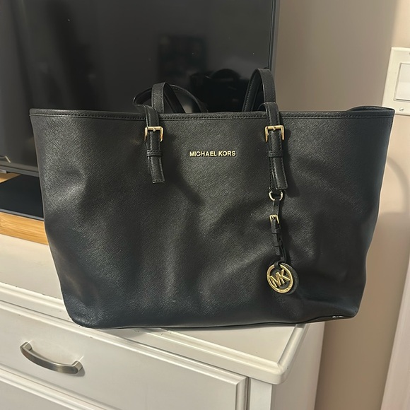 Michael Kors Tote - Picture 1 of 3